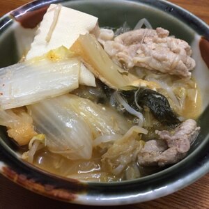 厚揚げとキャベツのキムチ鍋